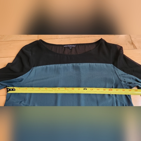 W118 Walter Baker long sleeve blk & green flowy blouse in size S - Picture 5 of 10
